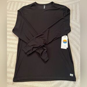 Vuori Black Long Sleeve Strato Tech Tee